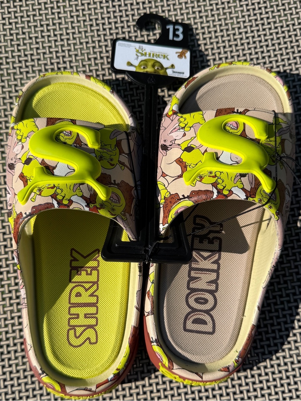 Kids' Shrek Character Neon Yellow and Brown Slide Sandals